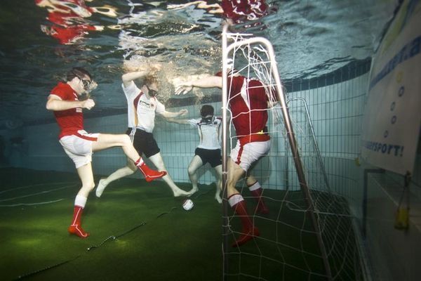 underwater soccer